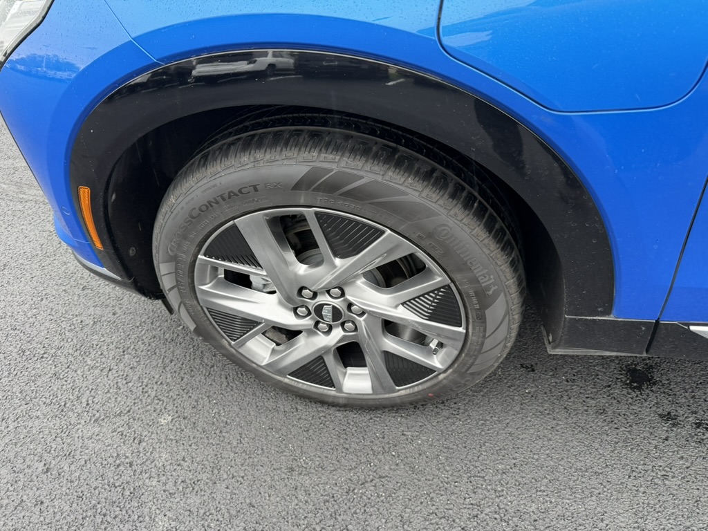 2025 Cadillac OPTIQ photo 13 of 31
