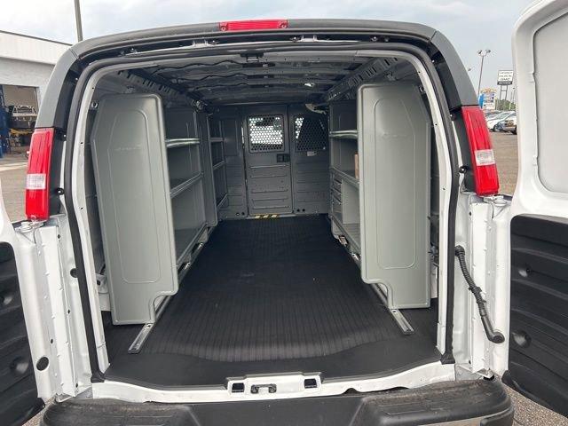 2025 GMC Savana Cargo 3500 Vehicle Photo in SAINT CLAIRSVILLE, OH 43950-8512