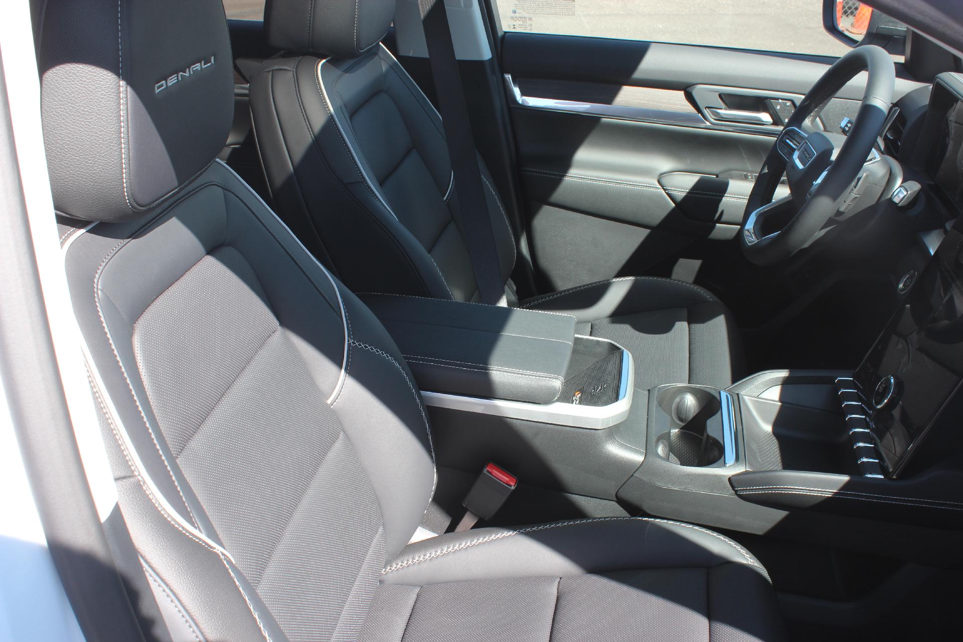 2026 GMC Terrain Vehicle Photo in AURORA, CO 80012-4011