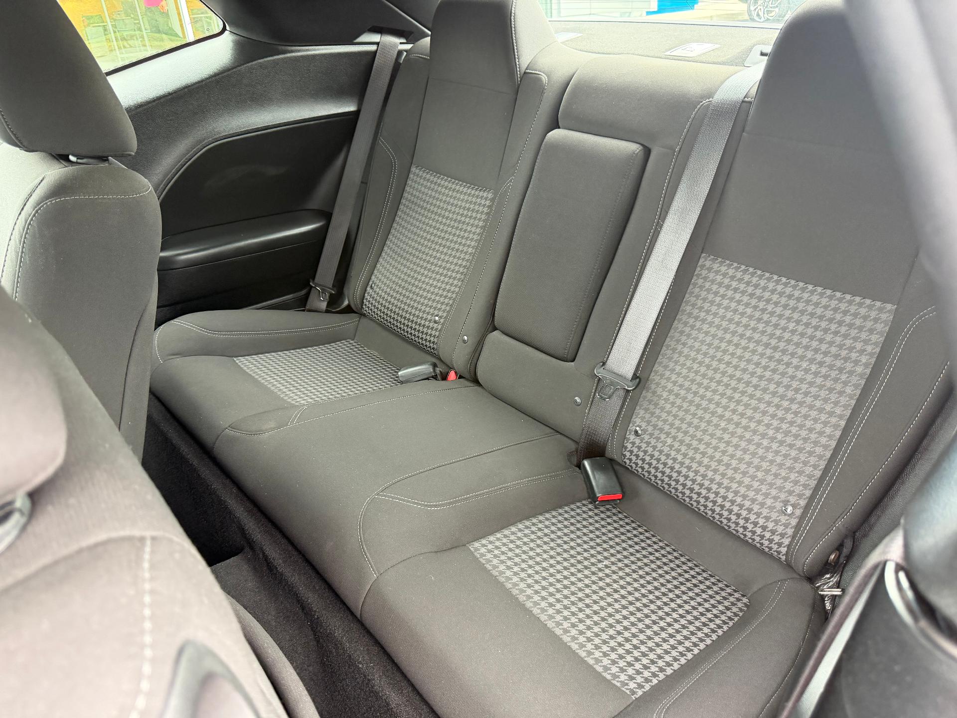 2022 Dodge Challenger photo 18 of 32