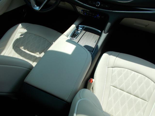 2022 Buick Enclave Vehicle Photo in LOWELL, MA 01852-4336