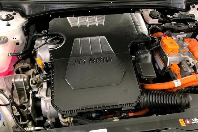 2023 Hyundai ELANTRA Hybrid Vehicle Photo in Lees Summit, MO 64086