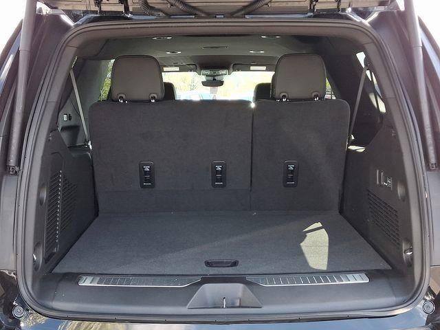 2024 Chevrolet Suburban Vehicle Photo in DANBURY, CT 06810-5034
