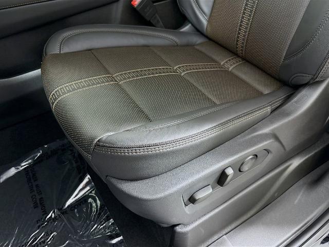 2026 Chevrolet Suburban Vehicle Photo in PUYALLUP, WA 98371-4149