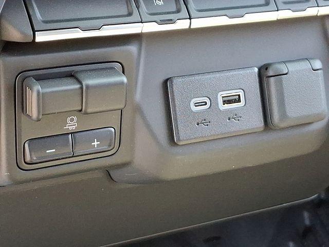 2025 Chevrolet Silverado 3500 HD Vehicle Photo in DANBURY, CT 06810-5034