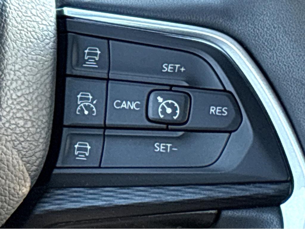 2023 Jeep Grand Cherokee L Vehicle Photo in POOLER, GA 31322-3252