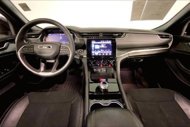 2023 Jeep Grand Cherokee Vehicle Photo in Kansas City, MO 64114