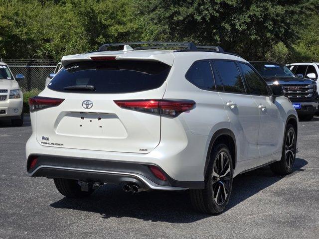 2021 Toyota Highlander Vehicle Photo in Decatur, TX 76234