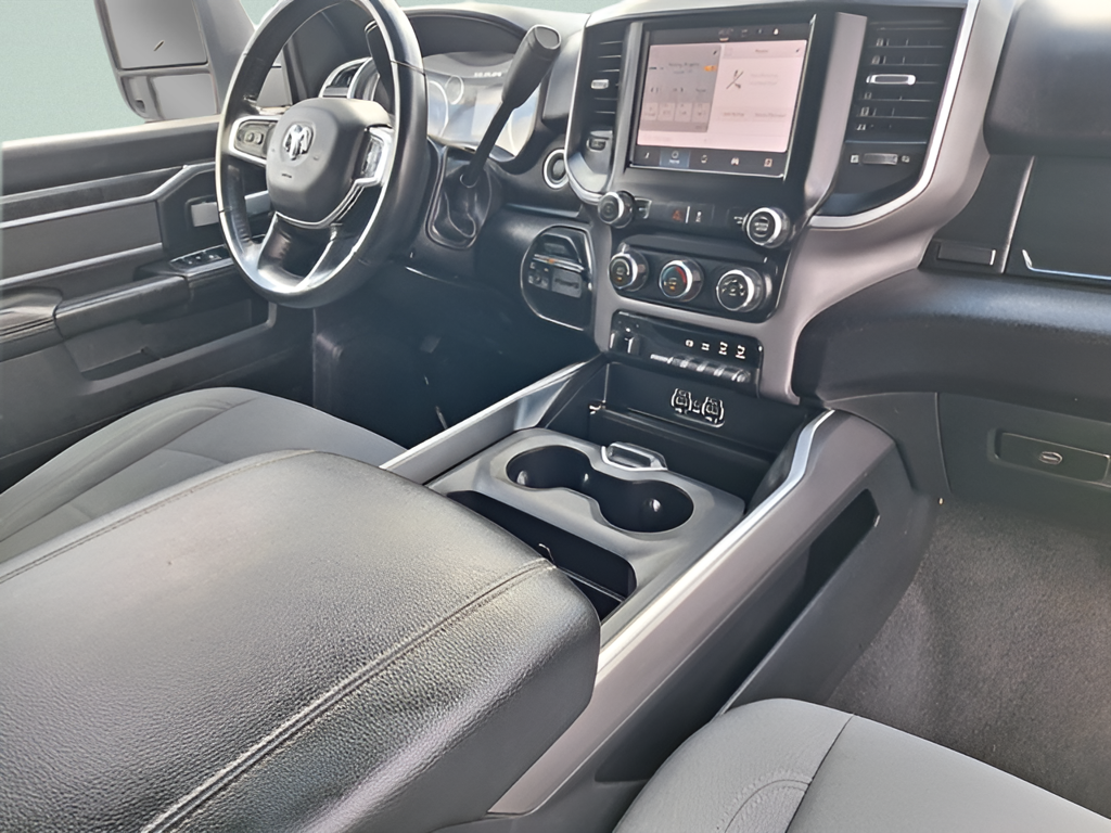 2024 RAM 2500 photo 26 of 33