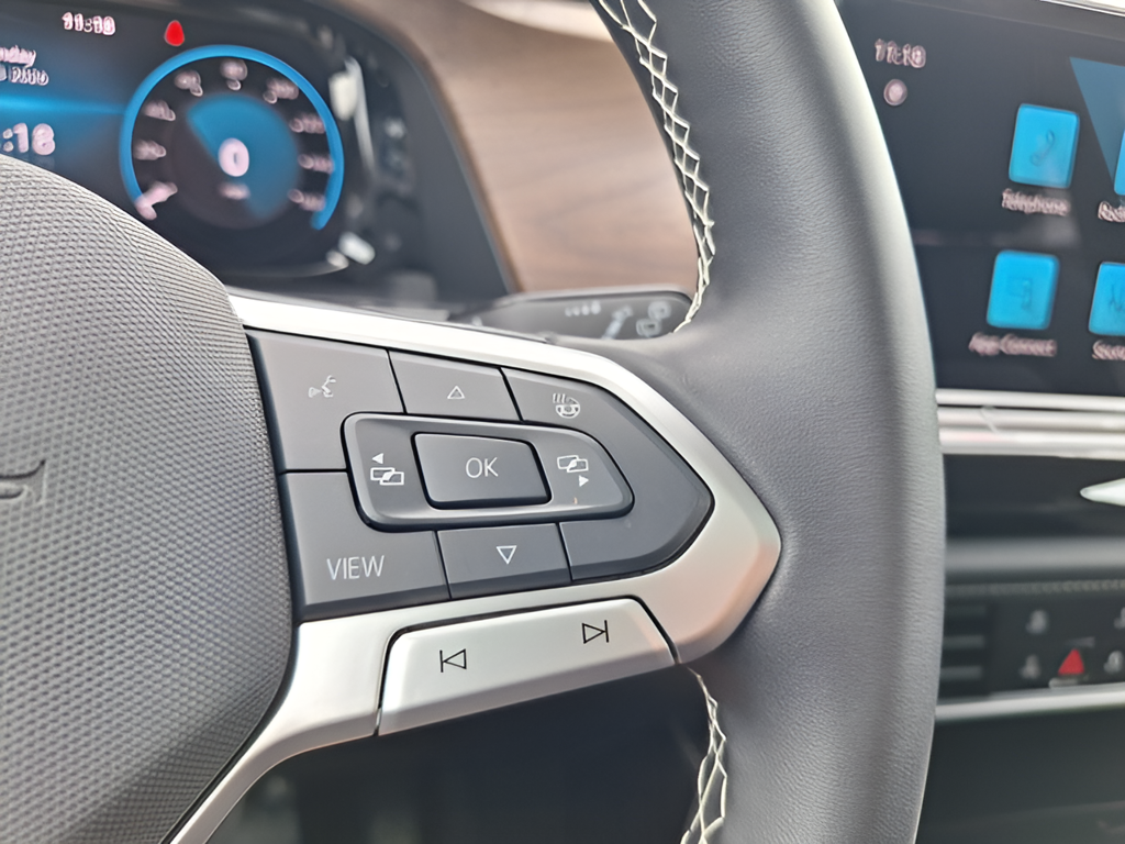 2026 Volkswagen Atlas photo 18 of 36