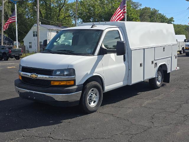 2025 Chevrolet Express Commercial Cutaway Vehicle Photo in INDEPENDENCE, MO 64055-1314