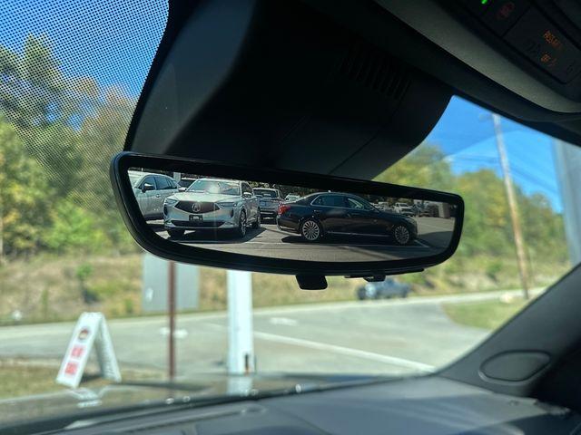 2023 GMC Yukon XL Vehicle Photo in Pleasant Hills, PA 15236