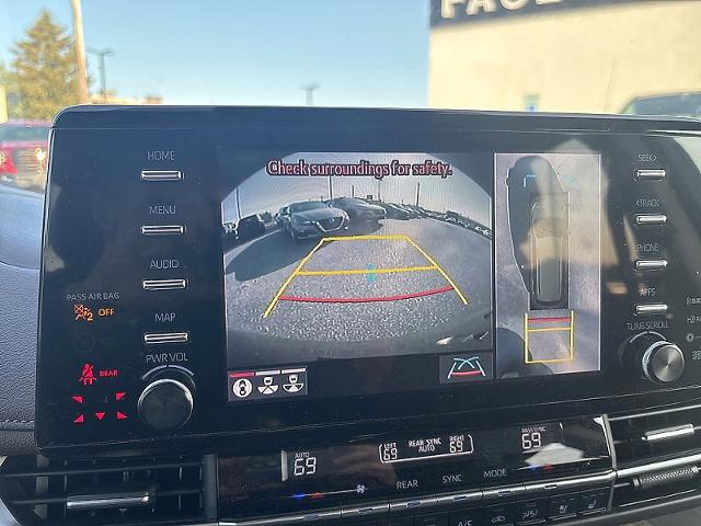 2024 Toyota Sienna Vehicle Photo in HARRISBURG, PA 17111-1033