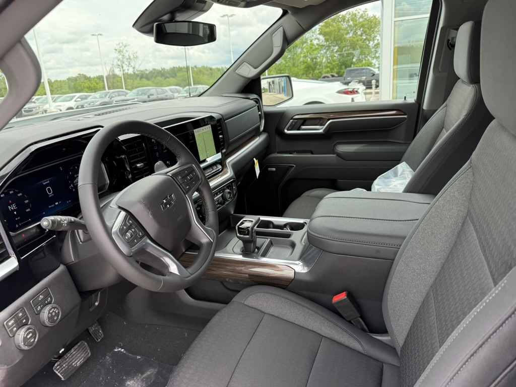 2026 Chevrolet Silverado 1500 photo 12 of 21