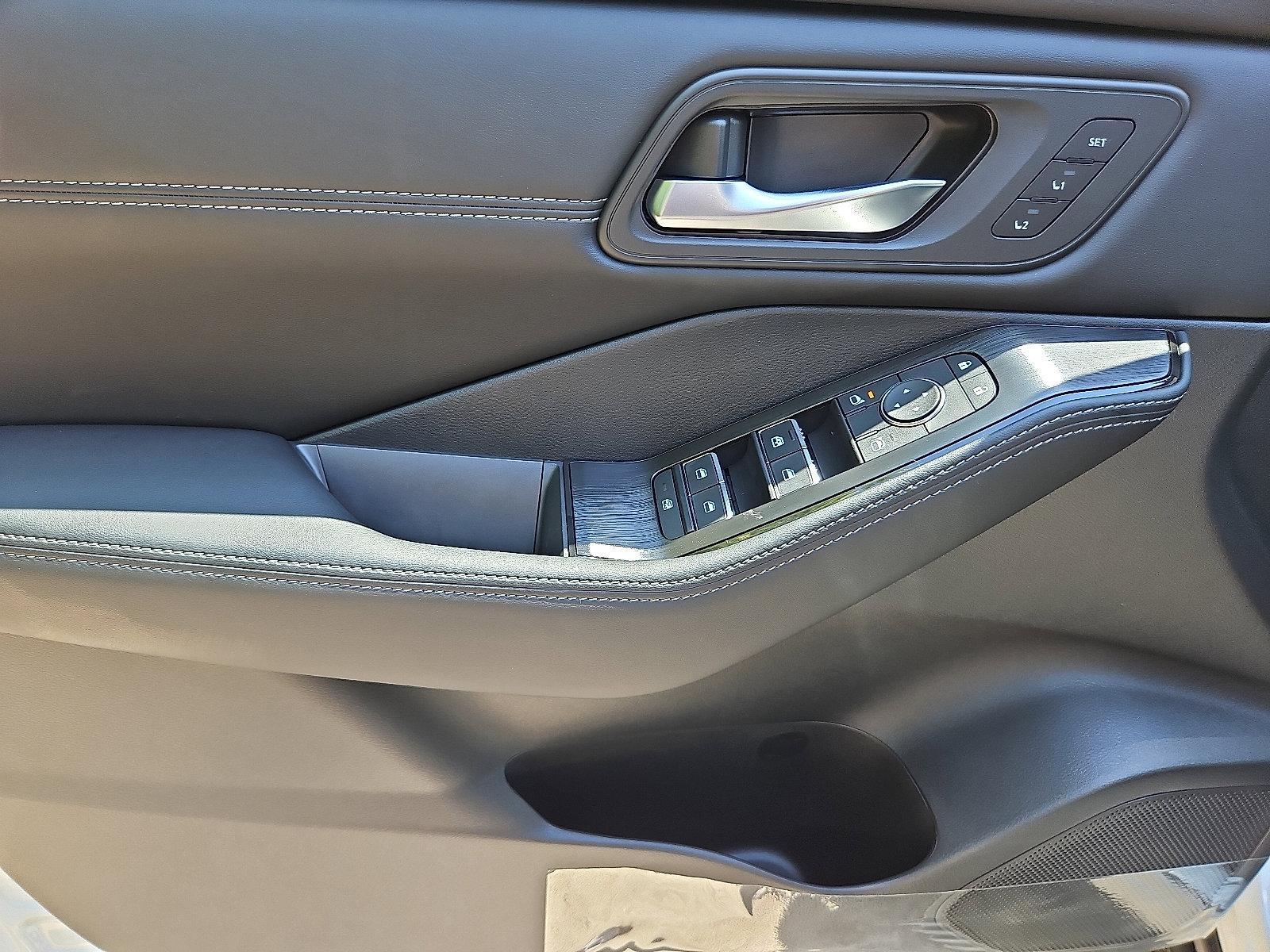 2025 Nissan Rogue Vehicle Photo in Jenkintown, PA 19046