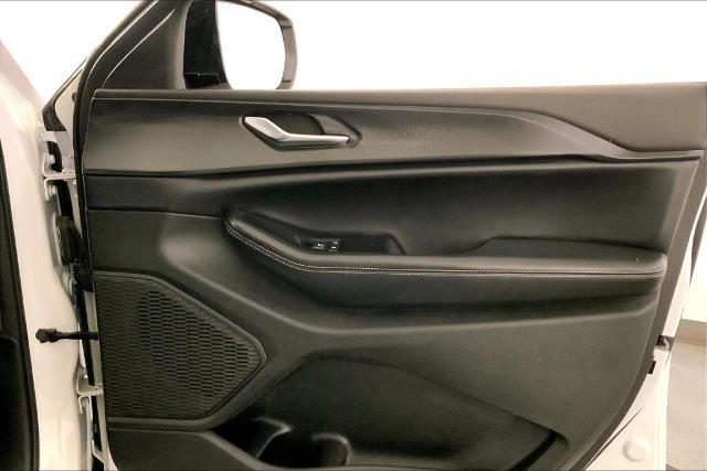 2024 Jeep Grand Cherokee L Vehicle Photo in Kansas City, MO 64114