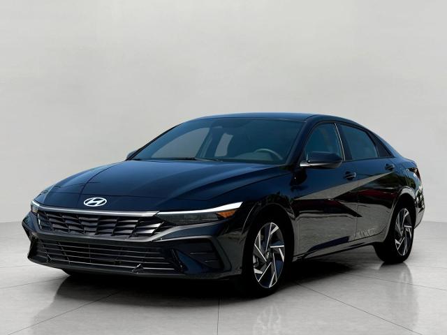 2025 Hyundai ELANTRA Vehicle Photo in Neenah, WI 54956