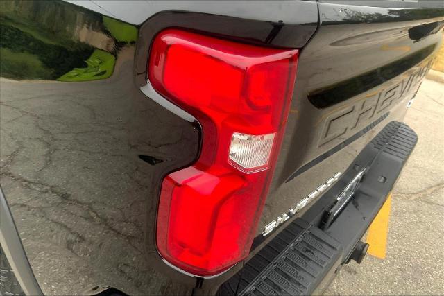 2024 Chevrolet Silverado 1500 Vehicle Photo in KANSAS CITY, MO 64114-4545