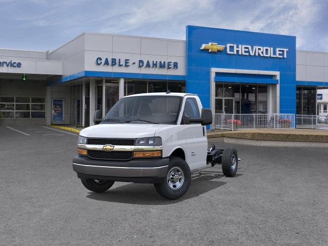 2025 Chevrolet Express Commercial Cutaway Vehicle Photo in INDEPENDENCE, MO 64055-1314