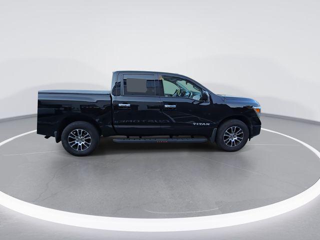 2021 Nissan Titan Vehicle Photo in Pleasant Hills, PA 15236
