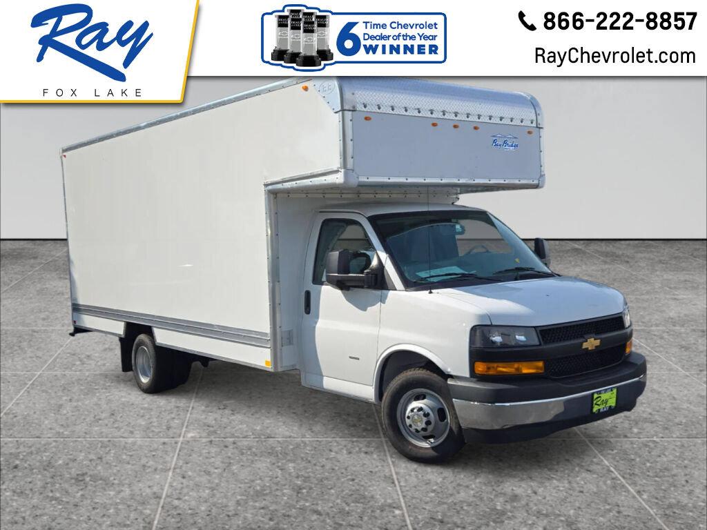 Summit White 2026 Chevrolet Express Chassis Van Rear-Wheel Drive Automatic