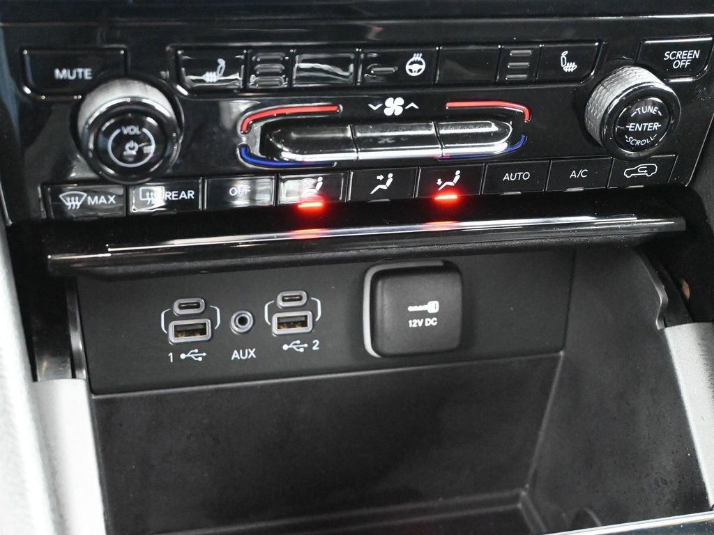 2023 Jeep Grand Cherokee L Vehicle Photo in Cedar Rapids, IA 52402