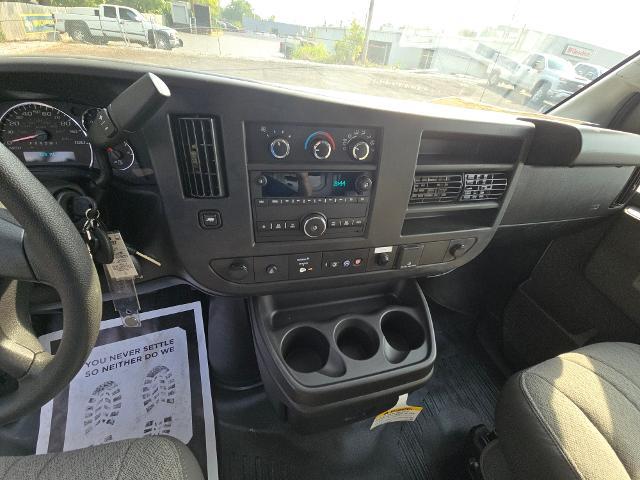 2025 Chevrolet Express Commercial Cutaway Vehicle Photo in INDEPENDENCE, MO 64055-1314