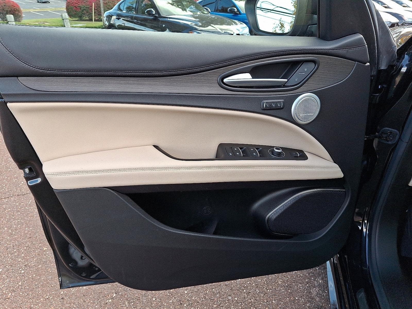 2023 Alfa Romeo Stelvio Vehicle Photo in Willow Grove, PA 19090