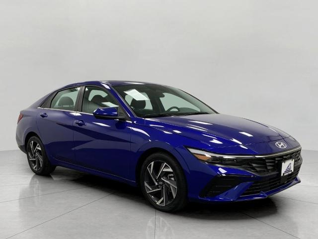 2025 Hyundai ELANTRA Vehicle Photo in Neenah, WI 54956
