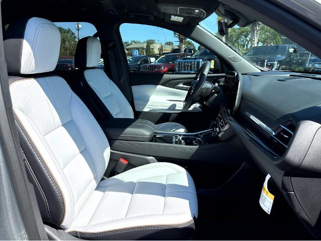 2025 Chevrolet Traverse Vehicle Photo in BEAUFORT, SC 29906-4218