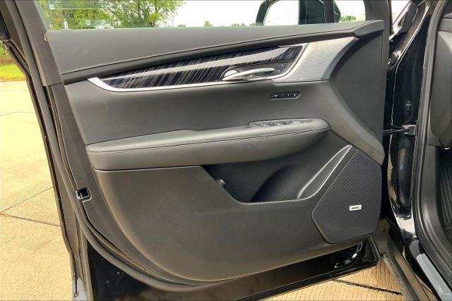 2025 Cadillac XT6 Vehicle Photo in TOPEKA, KS 66609-0000