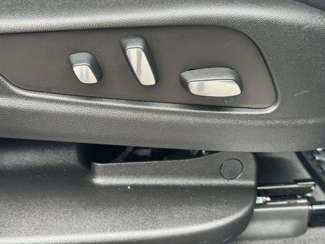 2022 Cadillac XT5 Vehicle Photo in LEOMINSTER, MA 01453-2952