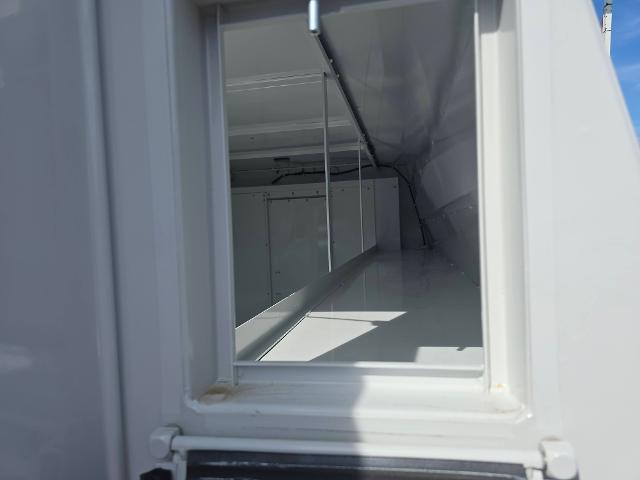 2025 Chevrolet Express Commercial Cutaway Vehicle Photo in INDEPENDENCE, MO 64055-1314