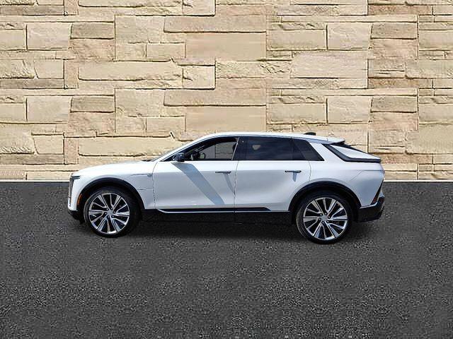 2025 Cadillac LYRIQ Vehicle Photo in DANBURY, CT 06810-5034