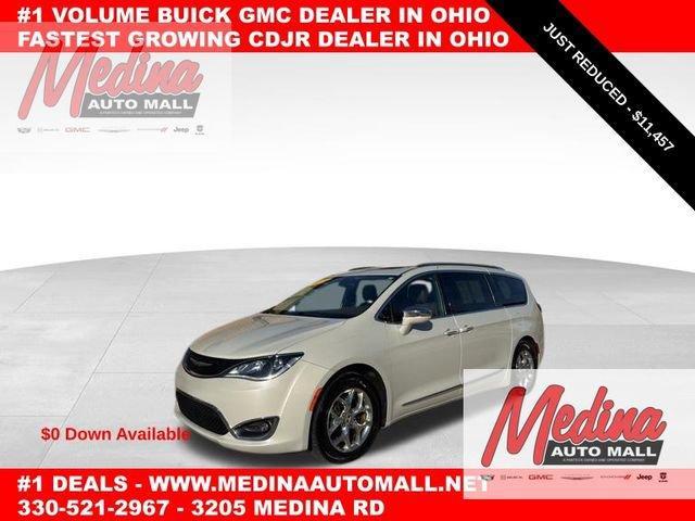 2017 Chrysler Pacifica Vehicle Photo in MEDINA, OH 44256-9631