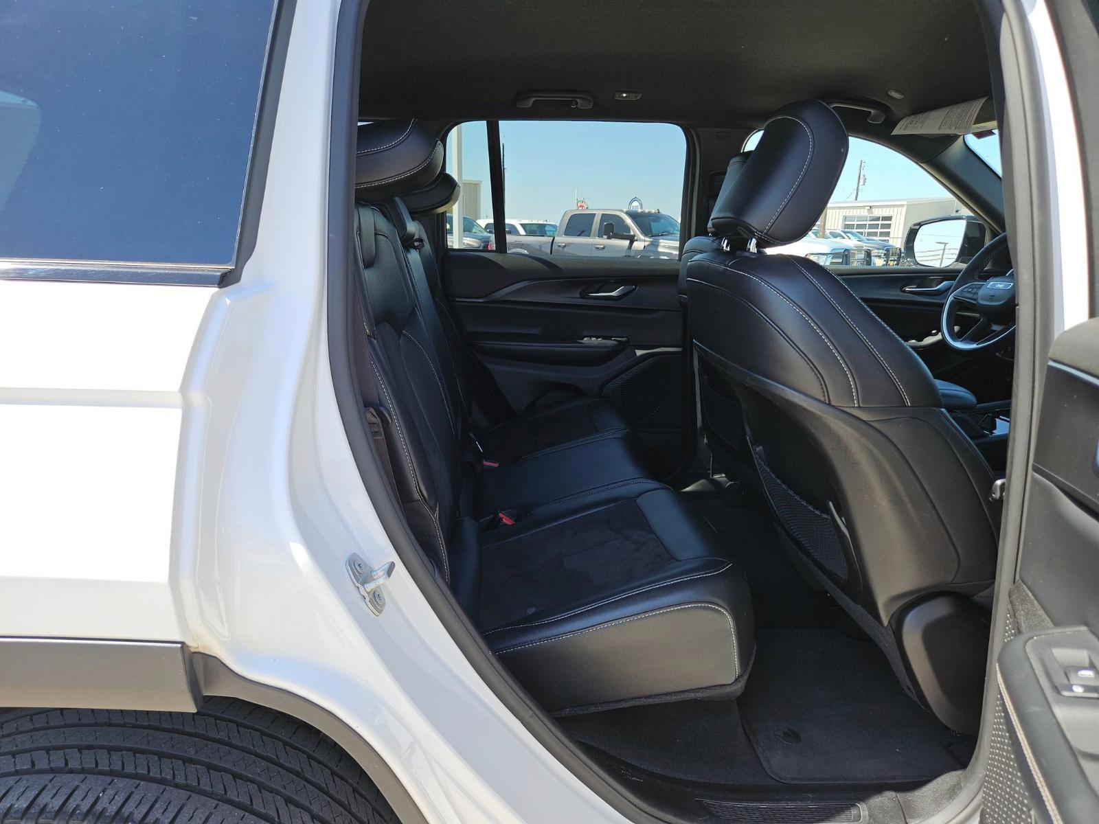 2023 Jeep Grand Cherokee Vehicle Photo in Seguin, TX 78155