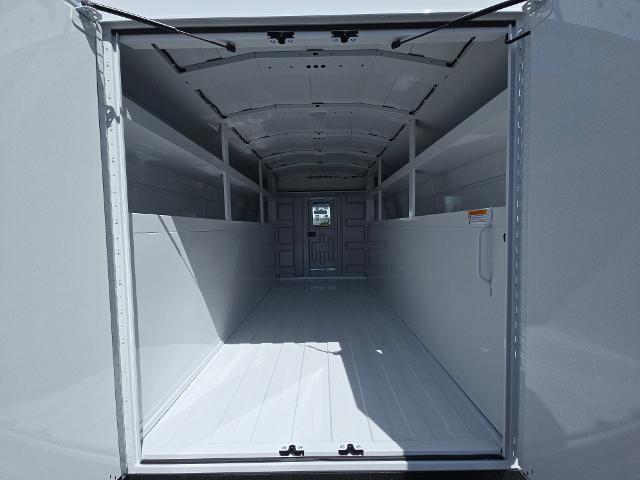 2025 Chevrolet Express Commercial Cutaway Vehicle Photo in INDEPENDENCE, MO 64055-1314