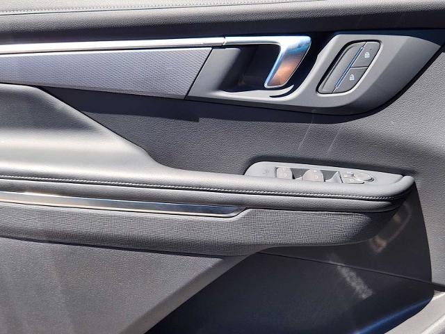 2025 Buick Enclave Vehicle Photo in DENTON, TX 76210-9321