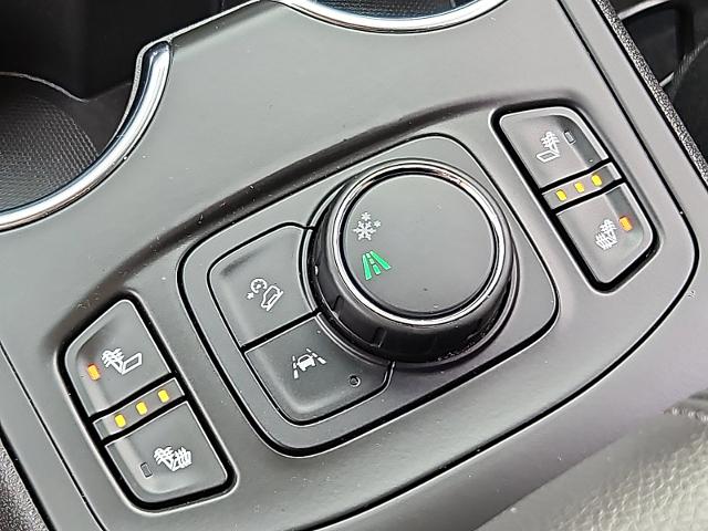 2022 GMC Terrain Vehicle Photo in TREVOSE, PA 19053-4984