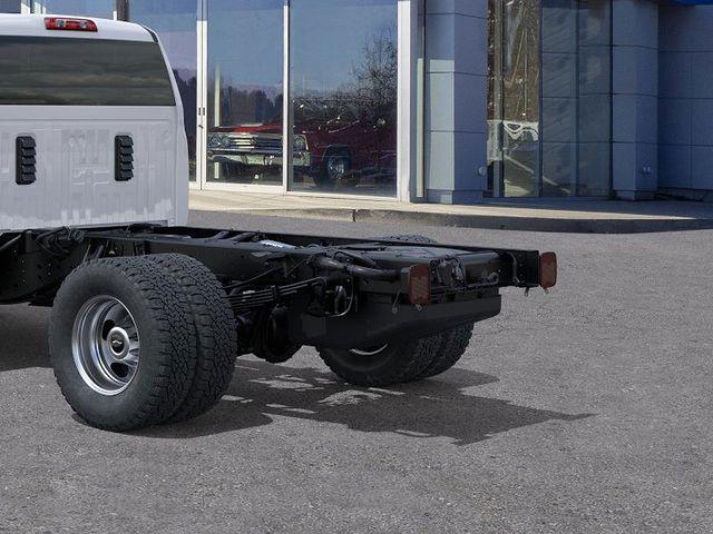 2025 Chevrolet Silverado 3500 HD Chassis Cab Vehicle Photo in DANBURY, CT 06810-5034