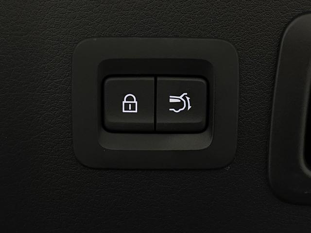 2025 Mazda CX-70 PHEV Vehicle Photo in Appleton, WI 54913