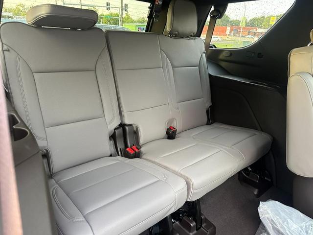 2026 GMC Yukon Vehicle Photo in COLUMBIA, MO 65203-3903