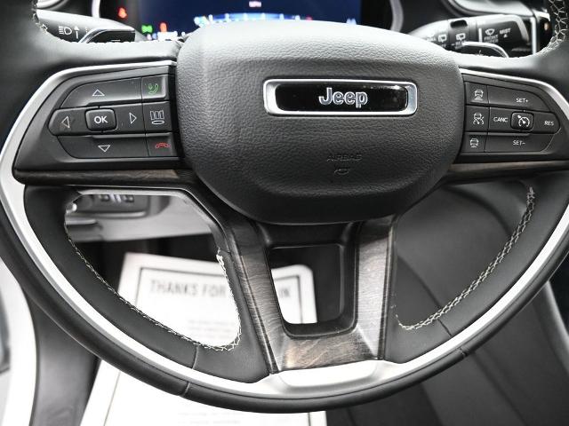 2024 Jeep Grand Cherokee L Vehicle Photo in Cedar Rapids, IA 52402