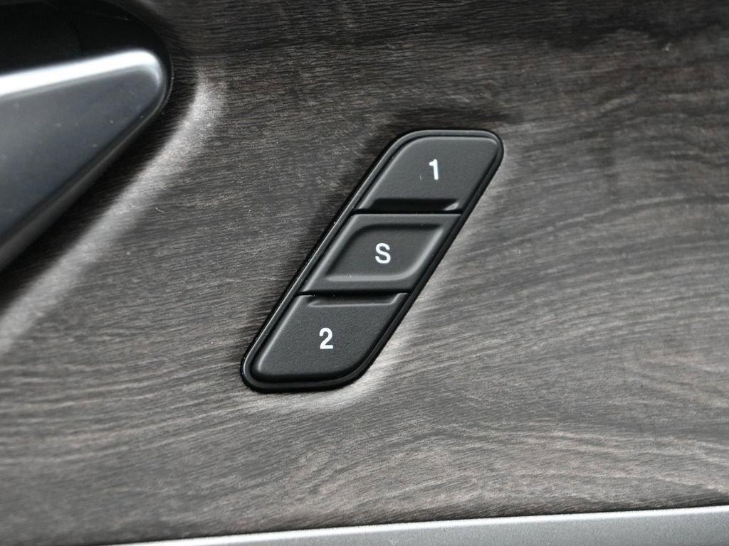 2022 Jeep Grand Cherokee 4xe Vehicle Photo in Cedar Rapids, IA 52402