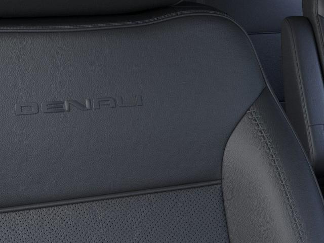 2025 GMC Yukon XL Vehicle Photo in ROCHESTER HILLS, MI 48307-2741
