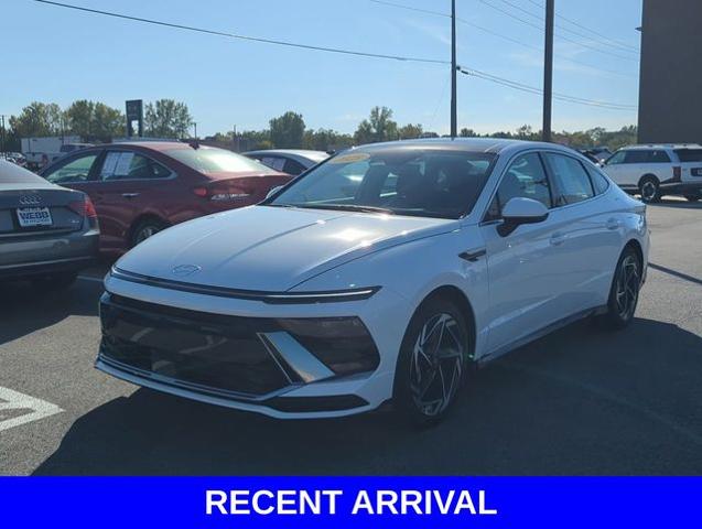 2025 Hyundai SONATA Vehicle Photo in Merrillville, IN 46410