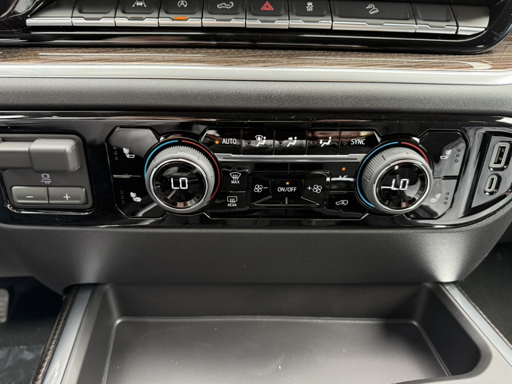 2026 Chevrolet Silverado 1500 photo 17 of 21