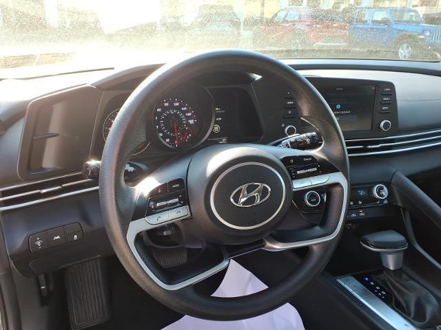 2021 Hyundai Elantra photo 8 of 20