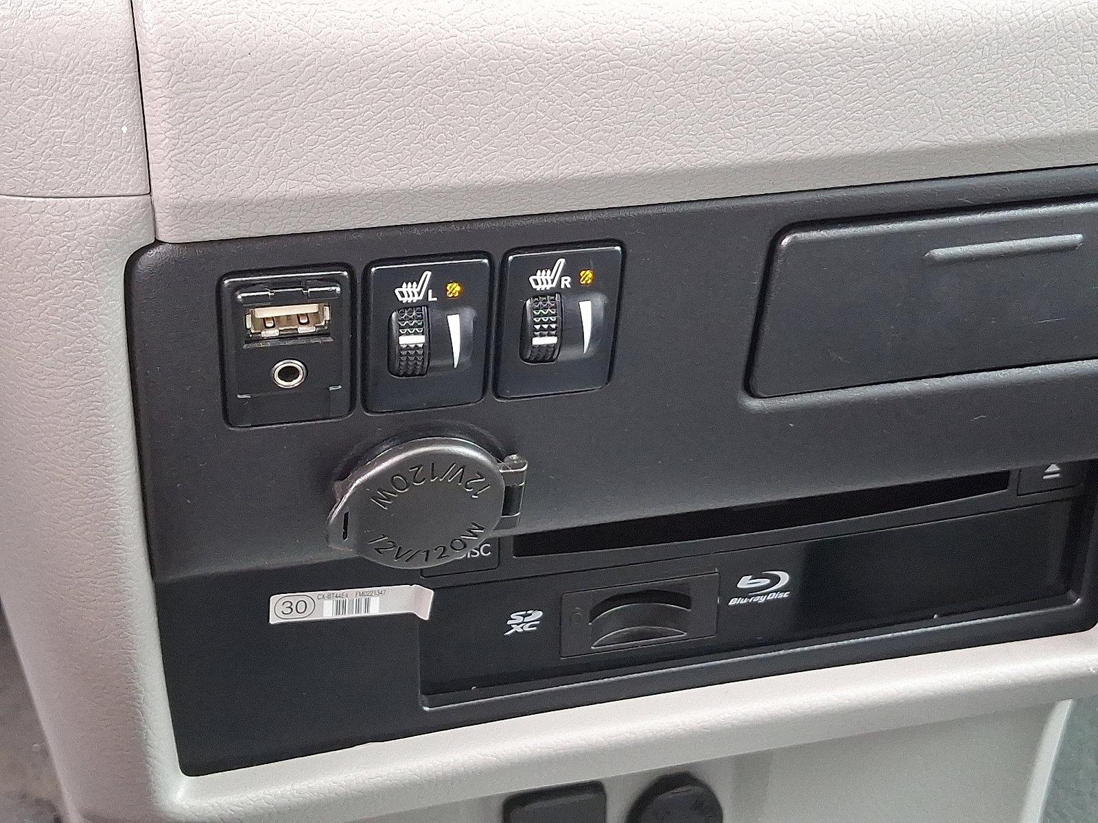 2015 Toyota Sienna Vehicle Photo in Trevose, PA 19053