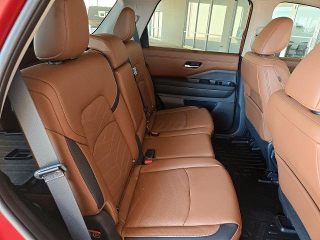 2024 Nissan Pathfinder Vehicle Photo in Weatherford, TX 76087